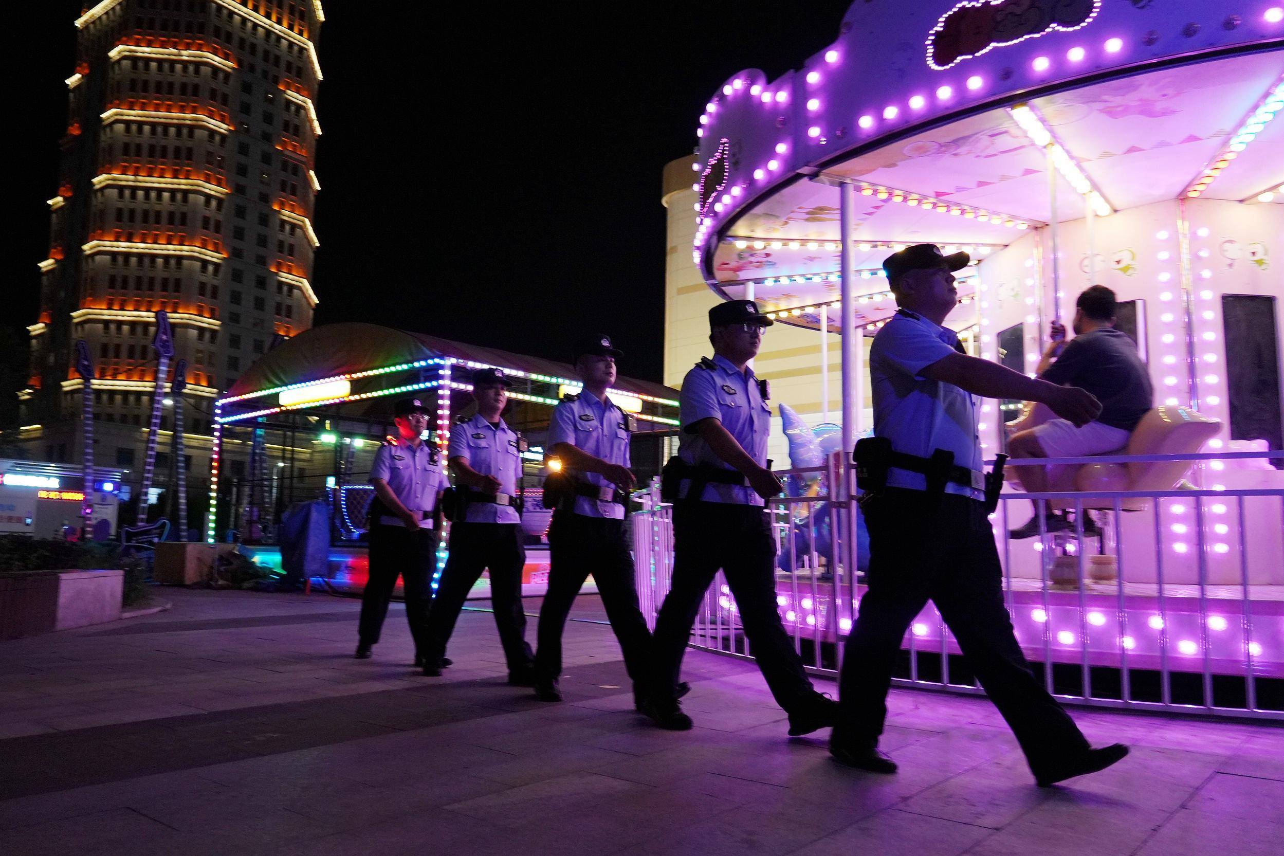 社会治安问题突出，警方加大打击力度(社会治安问题突出,警方加大打击力度的措施)