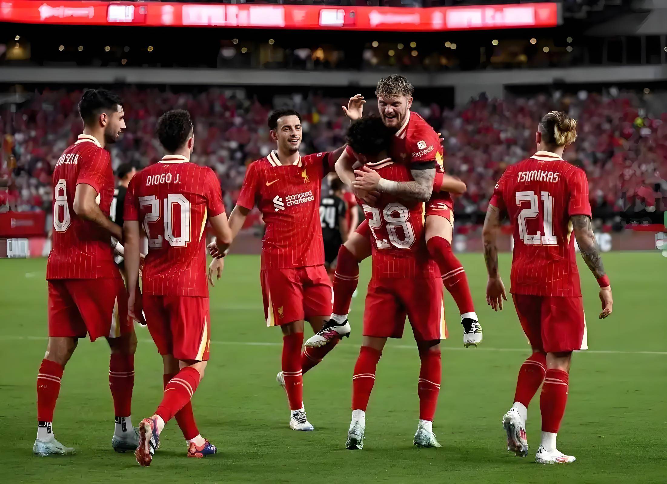 利物浦战胜拜仁，冲击欧冠冠军