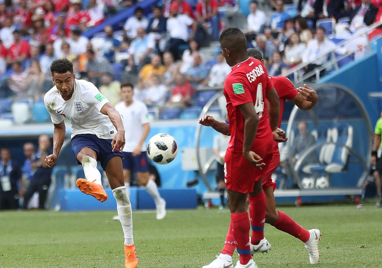 包含英格兰-逆转瑞士，小组榜首实力强劲的词条