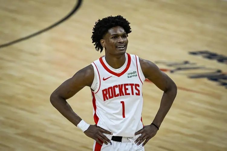 杏彩体育入口-小球员崭露头角，展现出色表现