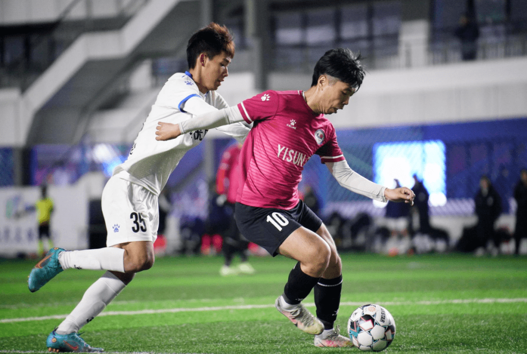 精彩对决延续强强对话，悬念丛生的简单介绍