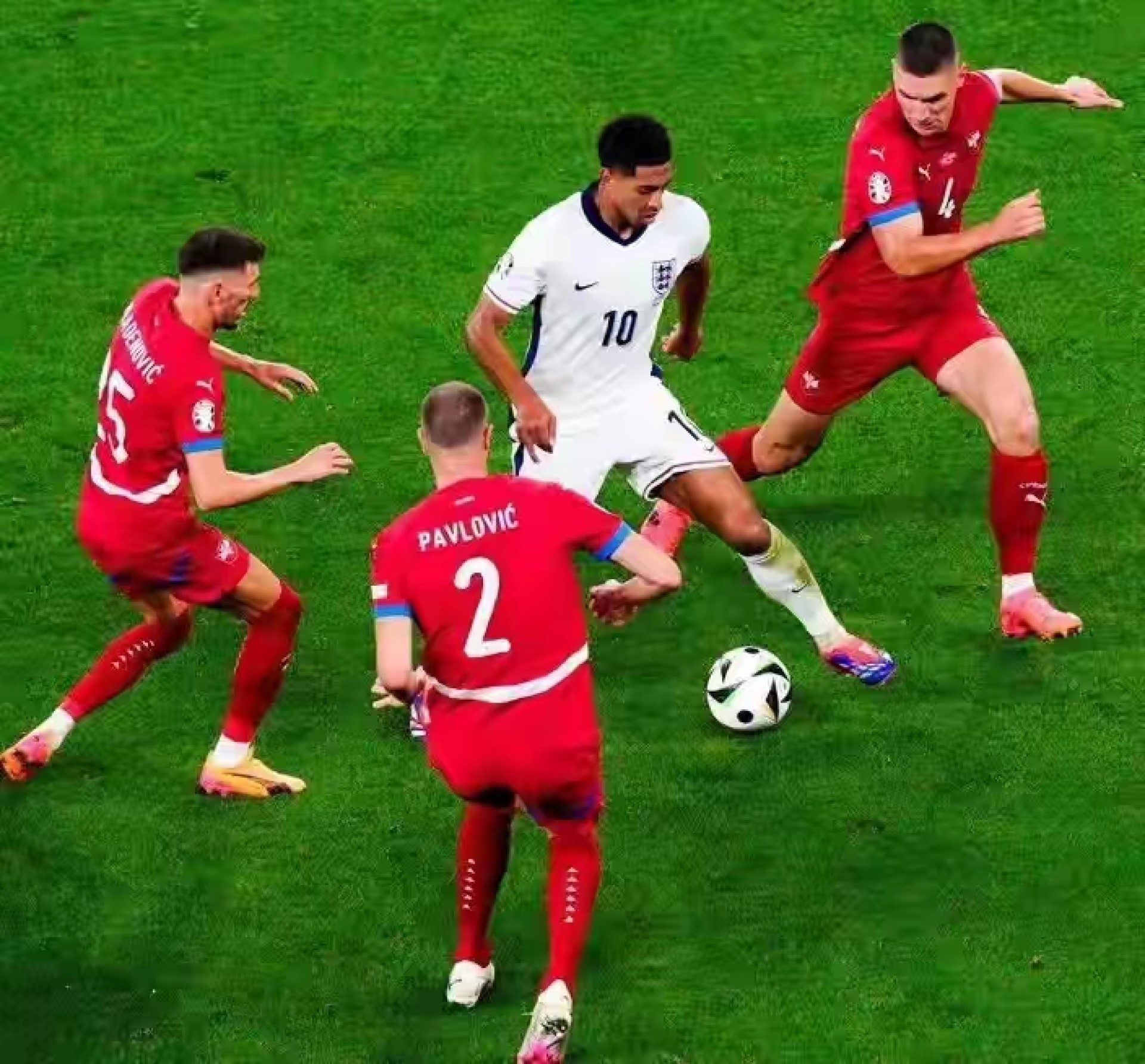 意大利-险胜英格兰队挺进欧洲杯冠军赛